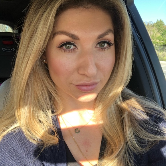 Meet your Posher, Irina - Picture 1 of 3